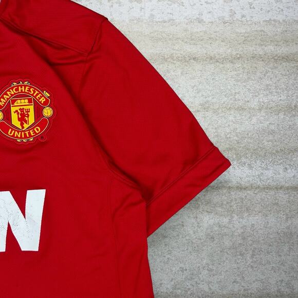 Manchester United Soccer Jersey Football Kit Red White Embroidered Swoosh - Picture 3 of 4